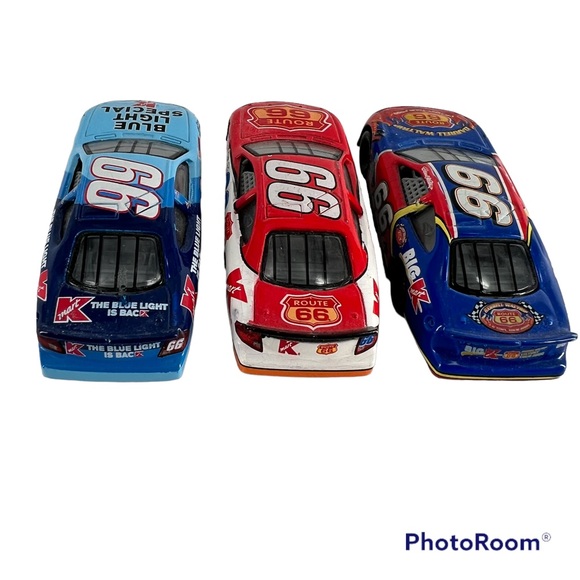 Racing Champions #66 Darrell Waltrip 1:64 Scale Nascar Diecast Car Y2K Lot of 3 - Picture 4 of 6